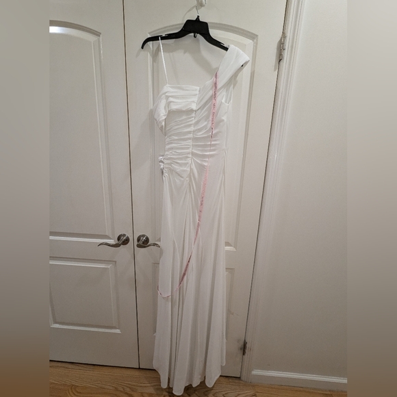 17. NWT IEENA FOR MACDUGGAL FOLDOVER OFF THE SHOULDER JERSEY GOWN - Picture 9 of 10